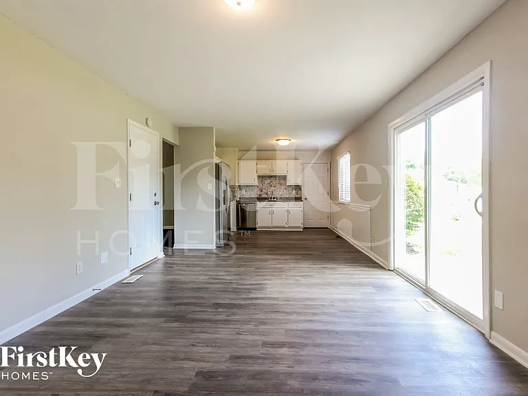 6005 Dollar Hide South Dr — Photo 3