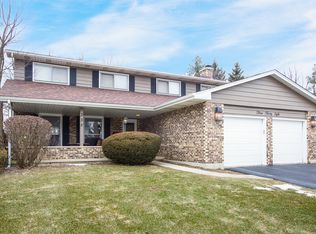 338 Martha Ct, Lombard, IL