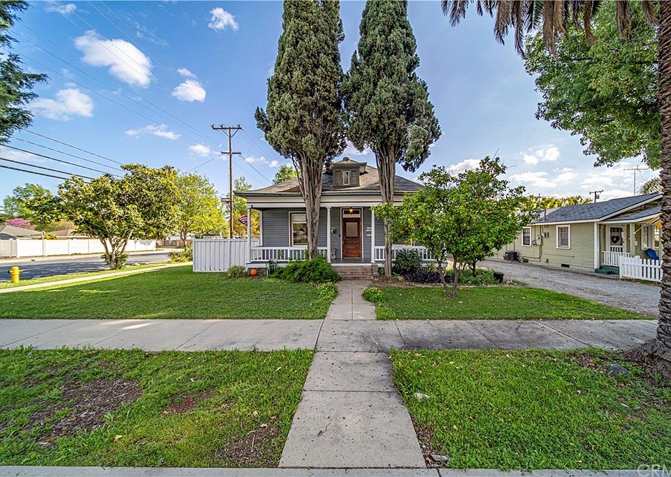 1st image of 2480 5th St