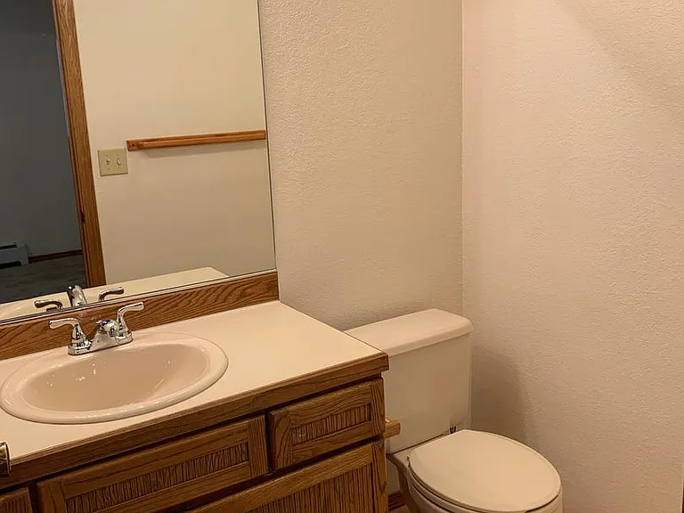 3401 Lakeshore Dr — Photo 16