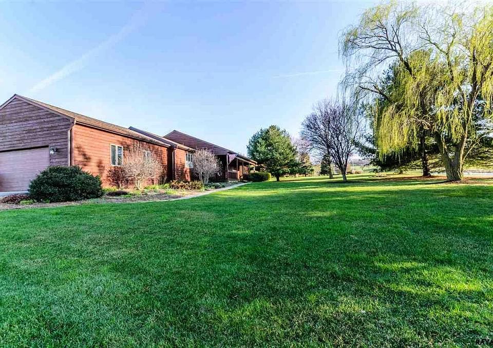 2nd image of 621 Frysville Rd