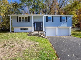 476 Fielding Dr, Pittsburgh, PA 15235