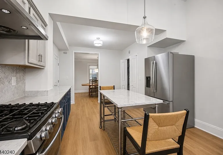 10 Mountain Pl — Photo 8