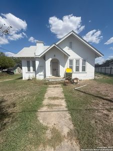 213 6th, Kenedy, TX, 78119