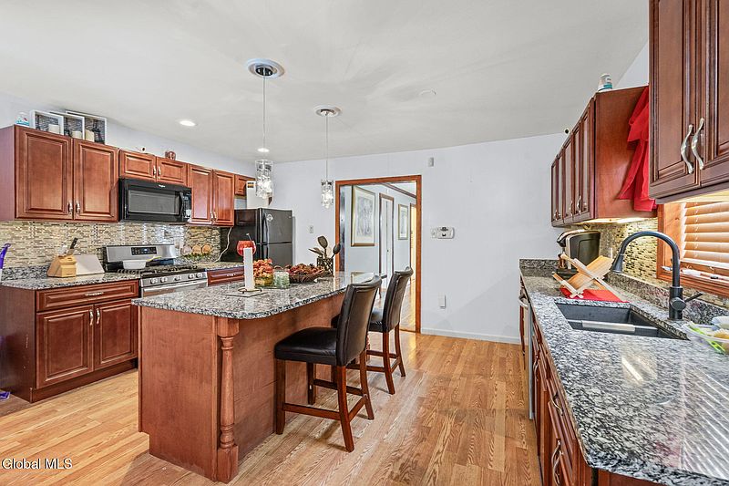 2nd image of 1827 8th Street