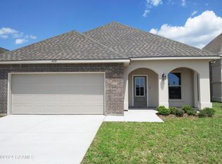 400 McGillis Ln, Youngsville, LA 70592
