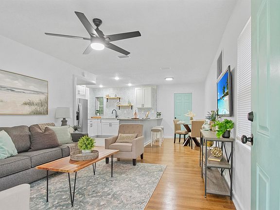 4th image of 24 Dallyon Ave
