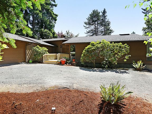 2nd image of 14849 NE 11th Pl