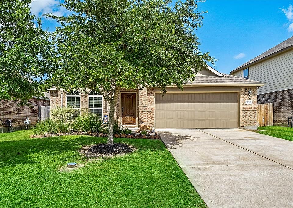 6739 Strawberry Brook Ln, Dickinson, TX 77539 | Zillow