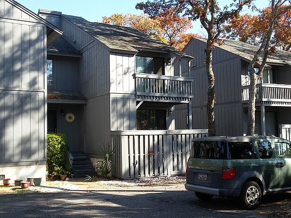 2nd image of 404 71st Ave North #701