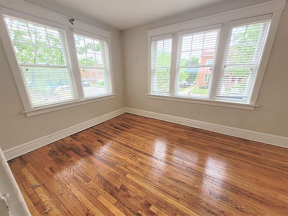 5th image of 2804-2820 Compton Ave; Magnolia 31 #3152-3151