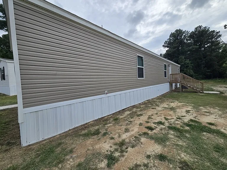 1943 Boxwood Ln — Photo 2