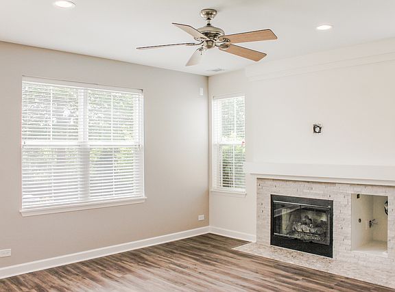 4th image of 2972 Langston Cir
