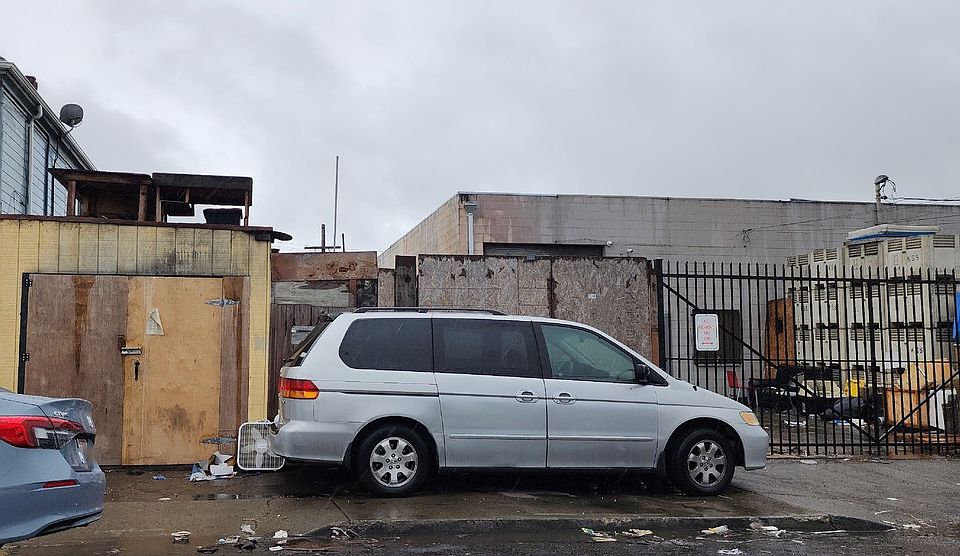 1st image of 2807-2809 E 7th St