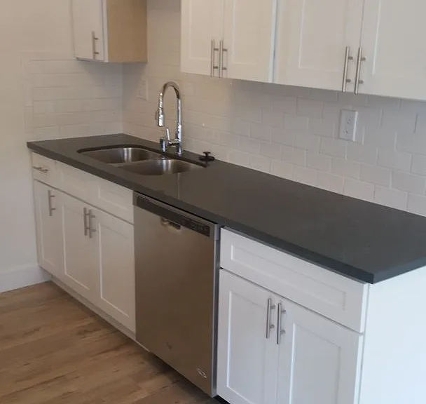 431 Indiana St — Photo 3