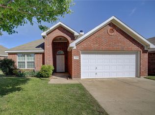 1125 Manhassett Ct, Fort worth, TX 76140