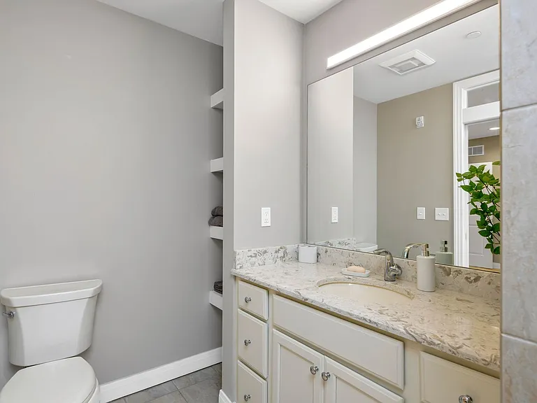 110 E Michigan Ave #304 — Photo 9