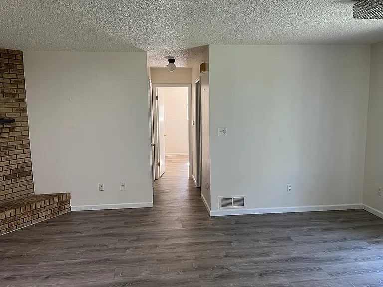1424 Centennial Dr — Photo 9