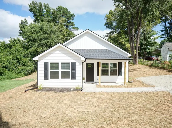 217 Temple Ave, Sanford, NC 27330