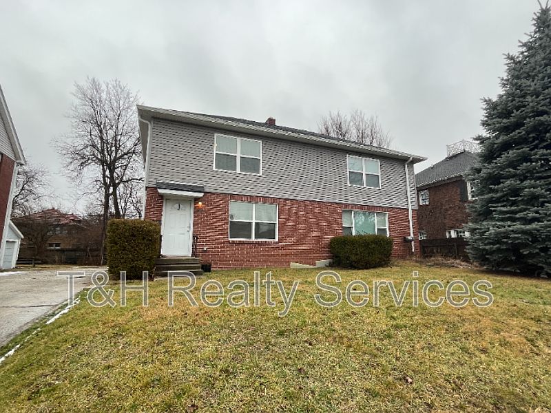1st image of 3707 N Pennsylvania St