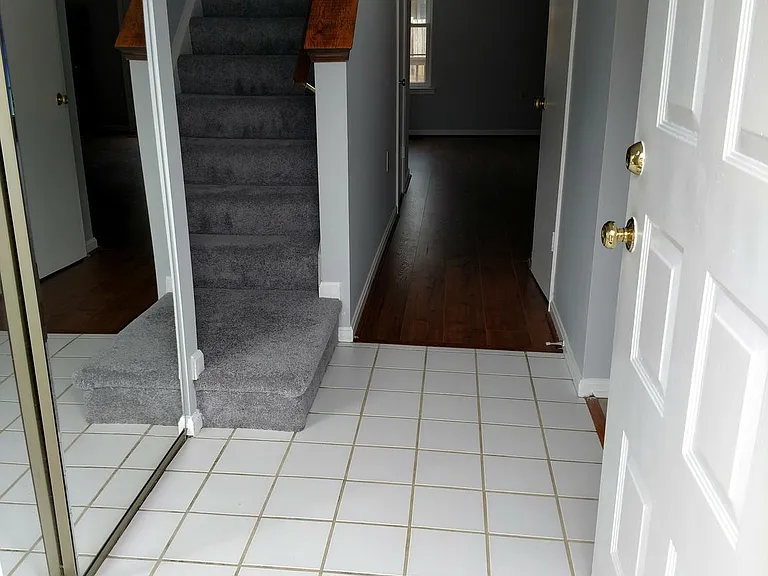 15205 Streamside Ct — Photo 34