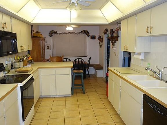 5th image of 13327 Hillwood Cir