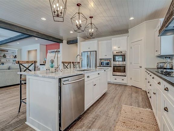 5th image of 40 N Forest Beach Dr