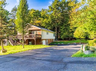 17 Plymouth Ln, Rock Hill, NY 12775