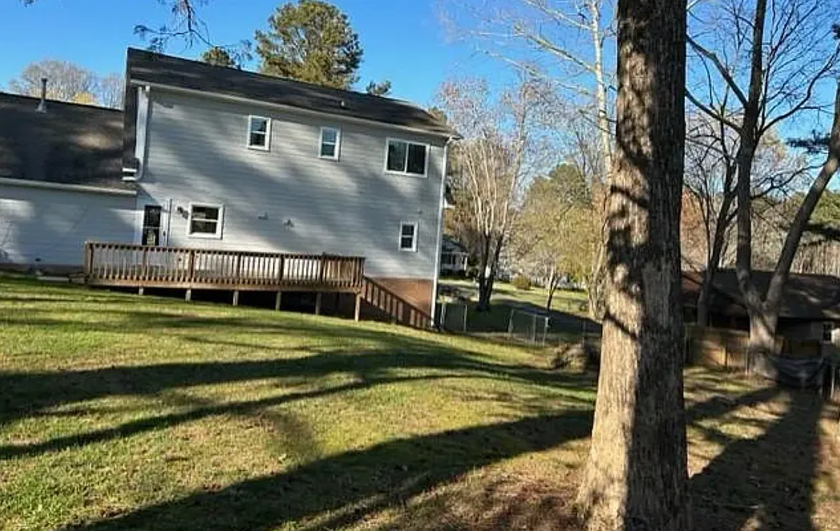 Building Photo - 2312 Rada Dr