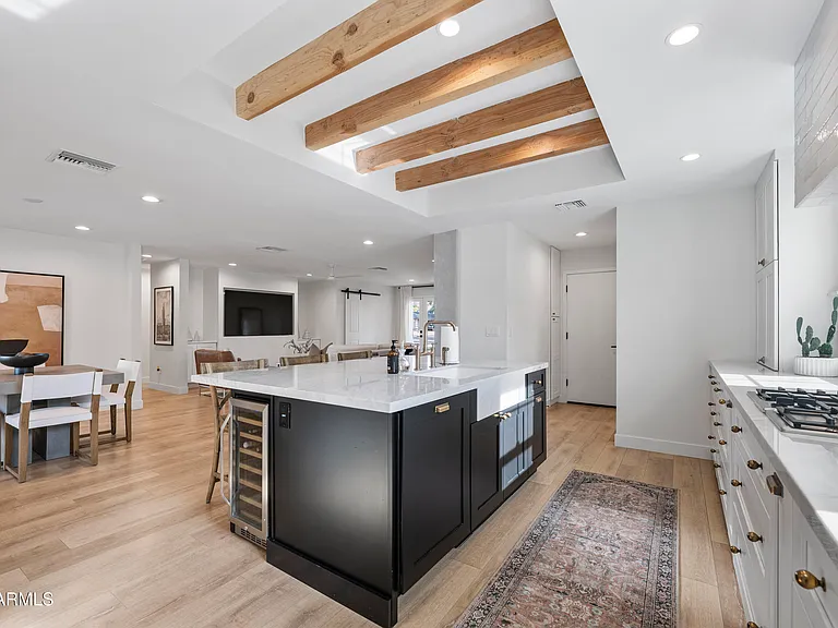 4244 N 35th Pl — Photo 13