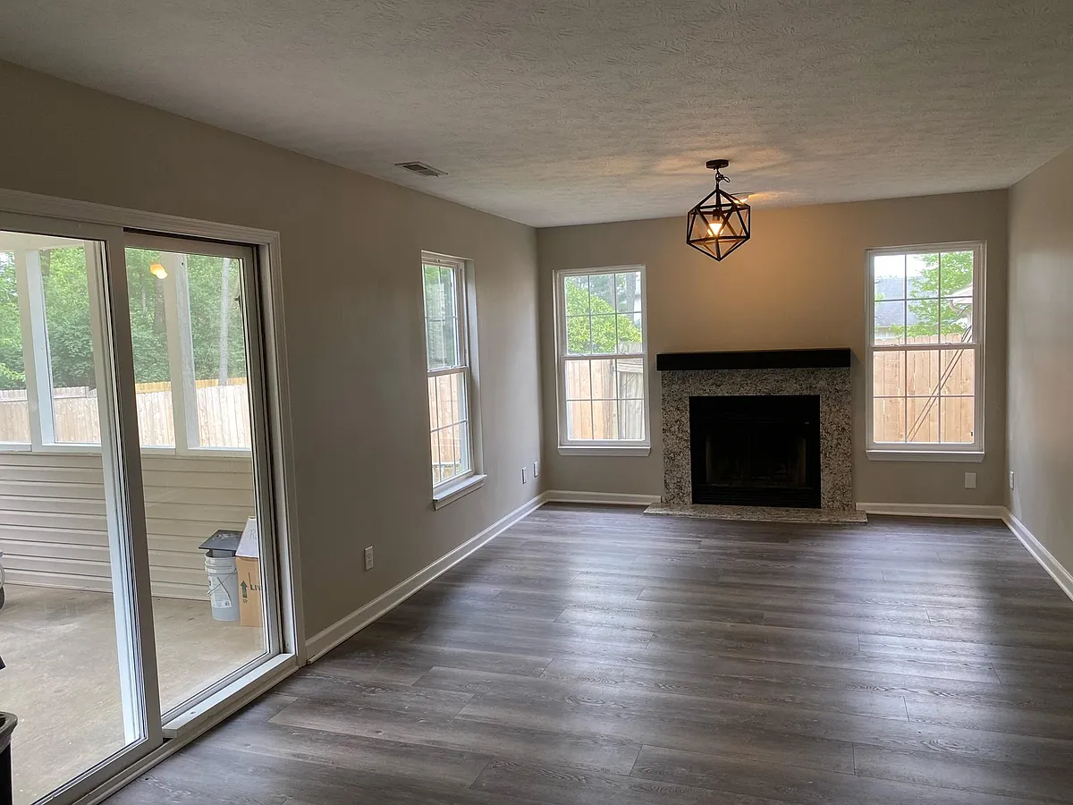 family room and screened in porch - 10866 Belmont Cir