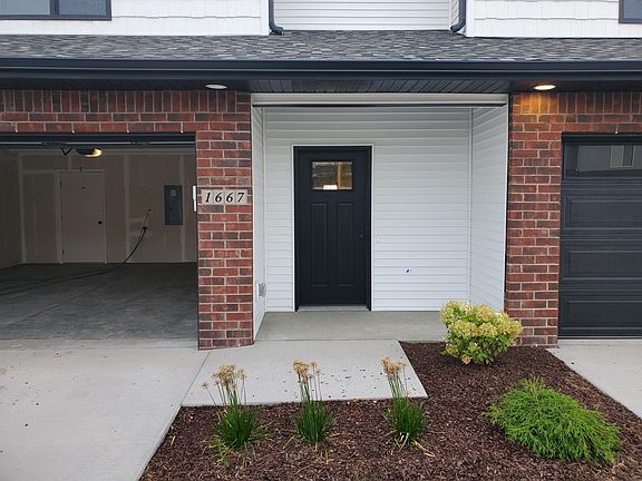 2nd image of 1667 Aspen Ct NE #1
