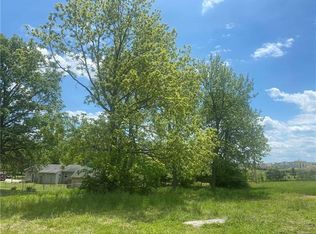6605 E 157th St, Belton, MO 64012