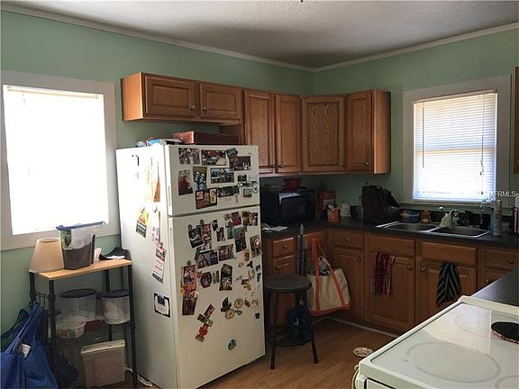4th image of 202 E Johnson Ave