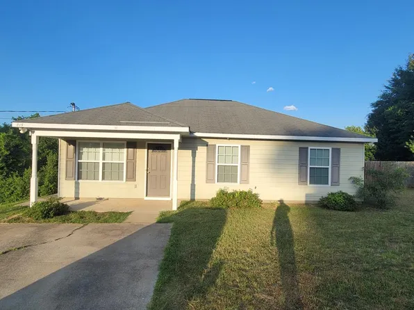 815 Mill Pond Dr, Phenix City, AL 36870