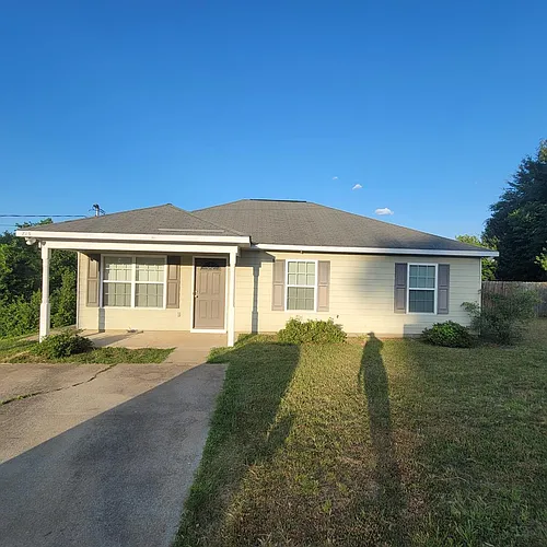 815 Mill Pond Dr Photo 1