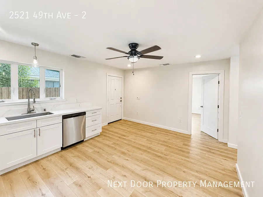 Spacious 3-Bed, 2-Bath Haven at 2521 49th Ave, Sacramento 1301 Sq Ft of Comfort! — Photo 2