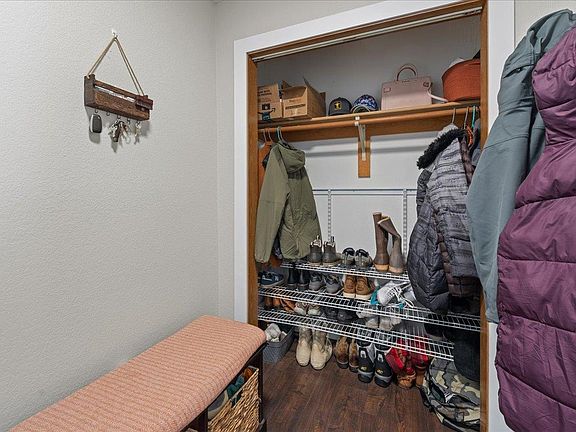 3rd image of 1210 Dolly Varden Ln
