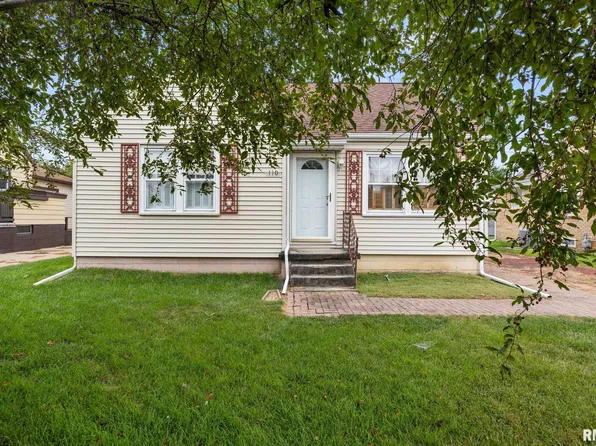 110 William St, East Peoria, IL 61611