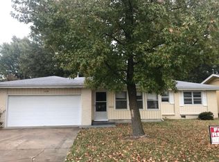 1259 E Sunset Ct, Springfield, MO 65804