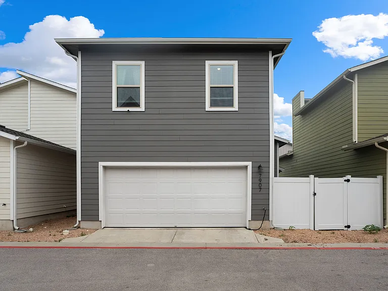 7907 Mellencamp Dr — Photo 18