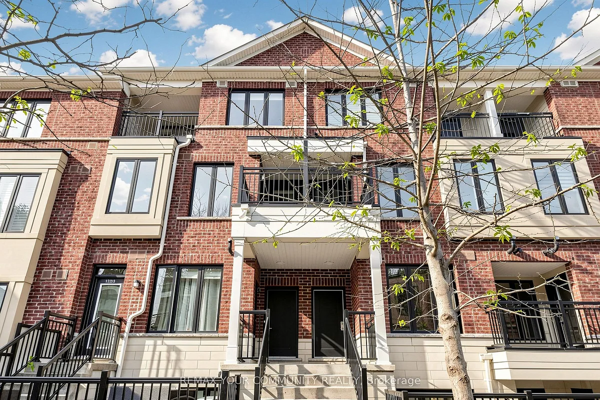 Building Photo - 20 Carnation Ave #42