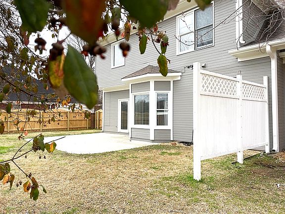 3rd image of 2639 Quarter Ln SE