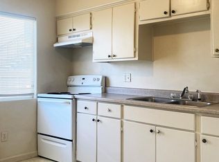 328 W 13th St APT B, Merced, CA 95341