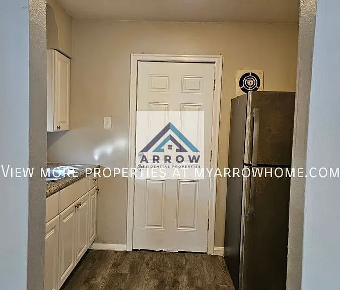 10116 Cloverdale Dr — Photo 6