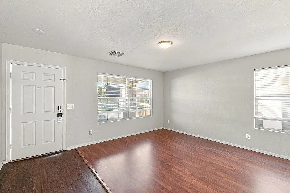 3 bed, 2.0 bath, 1759 sqft, $2,125 — Photo 4