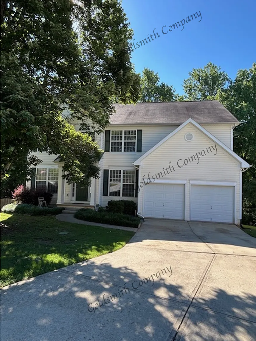 4 bed, 2.5 bath, $2,700 — Photo 1
