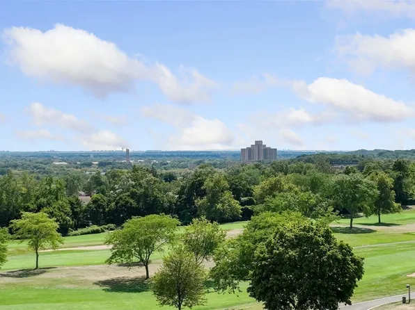 27110 Grand Central Parkway #12O, Floral Park, NY 11005