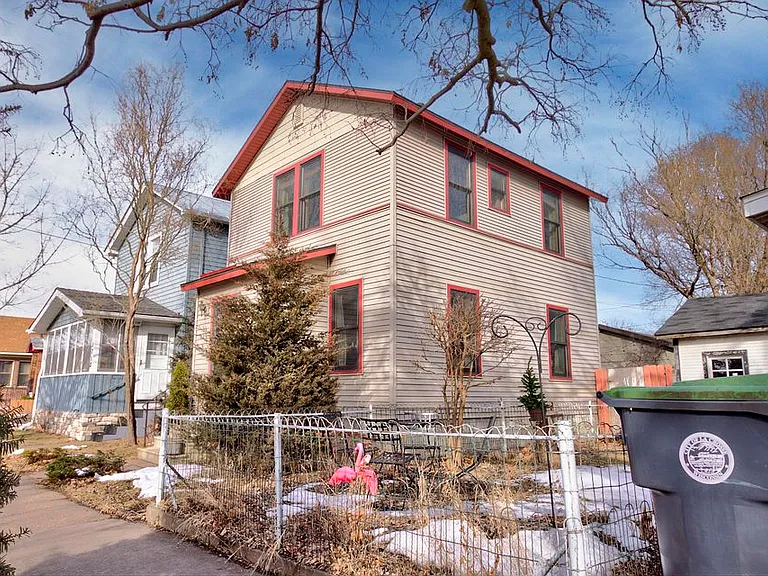1717 9th St S — Photo 3