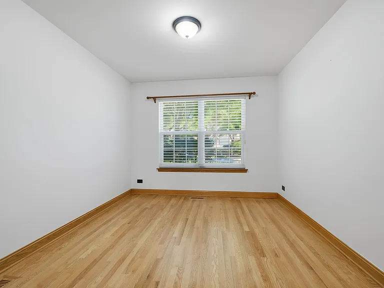 141 Crescent Ln #141 — Photo 7
